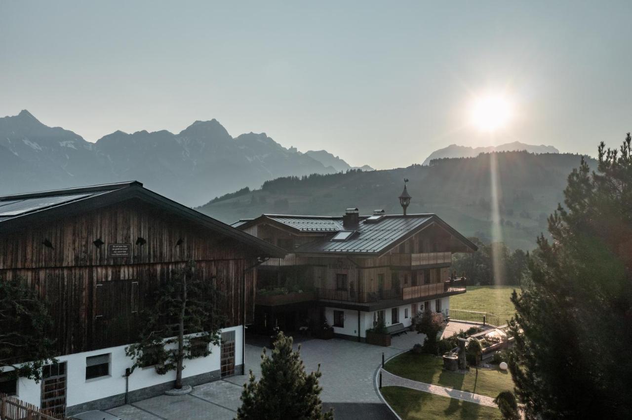 Biohof Ebengut Aparthotel Maria Alm am Steinernen Meer Exterior foto