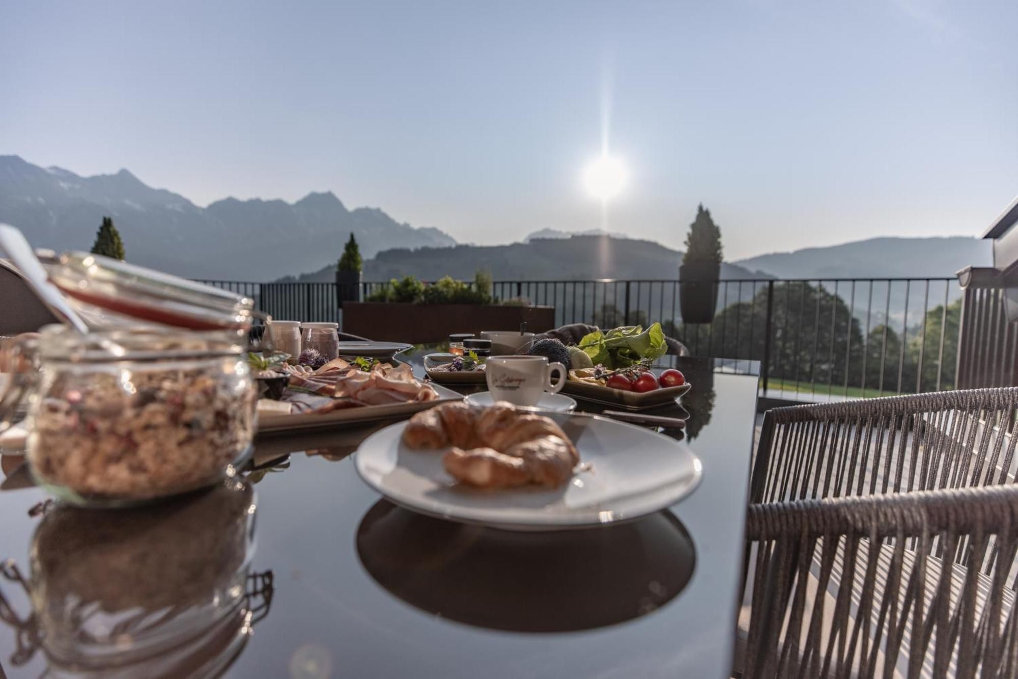 Biohof Ebengut Aparthotel Maria Alm am Steinernen Meer Exterior foto