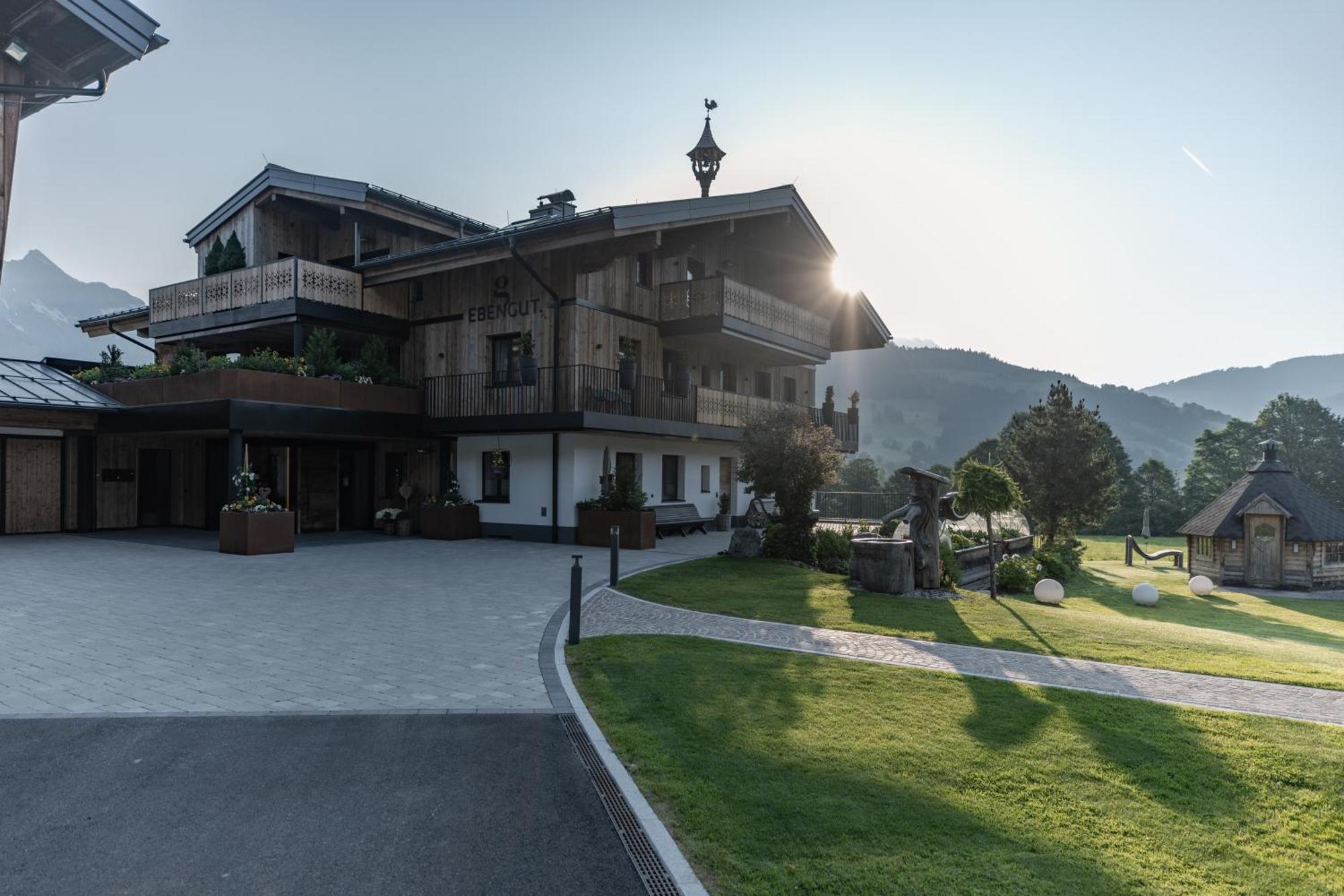 Biohof Ebengut Aparthotel Maria Alm am Steinernen Meer Exterior foto