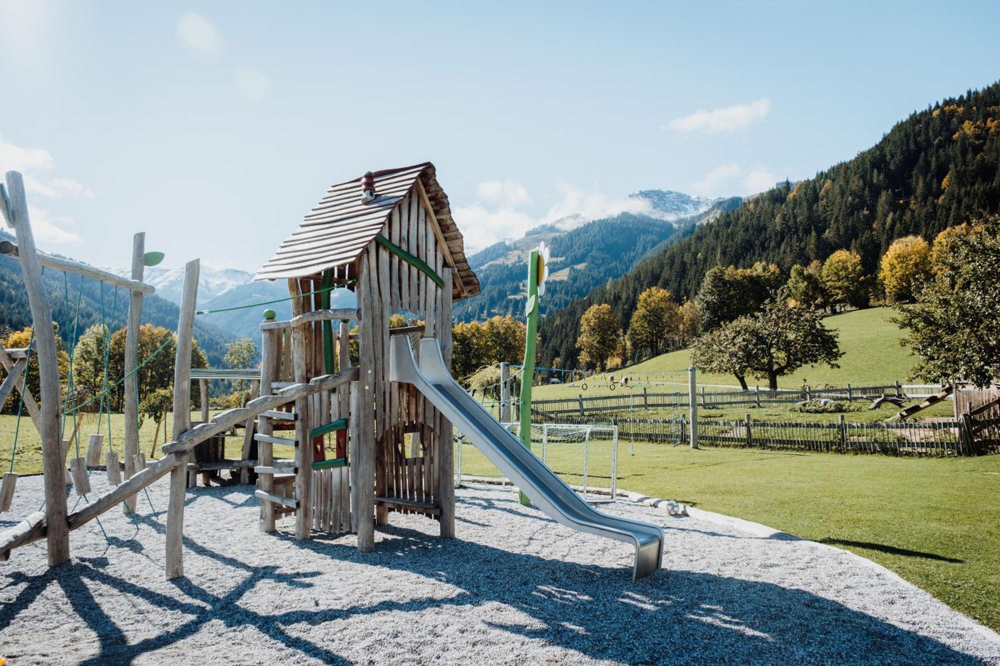 Biohof Ebengut Aparthotel Maria Alm am Steinernen Meer Exterior foto