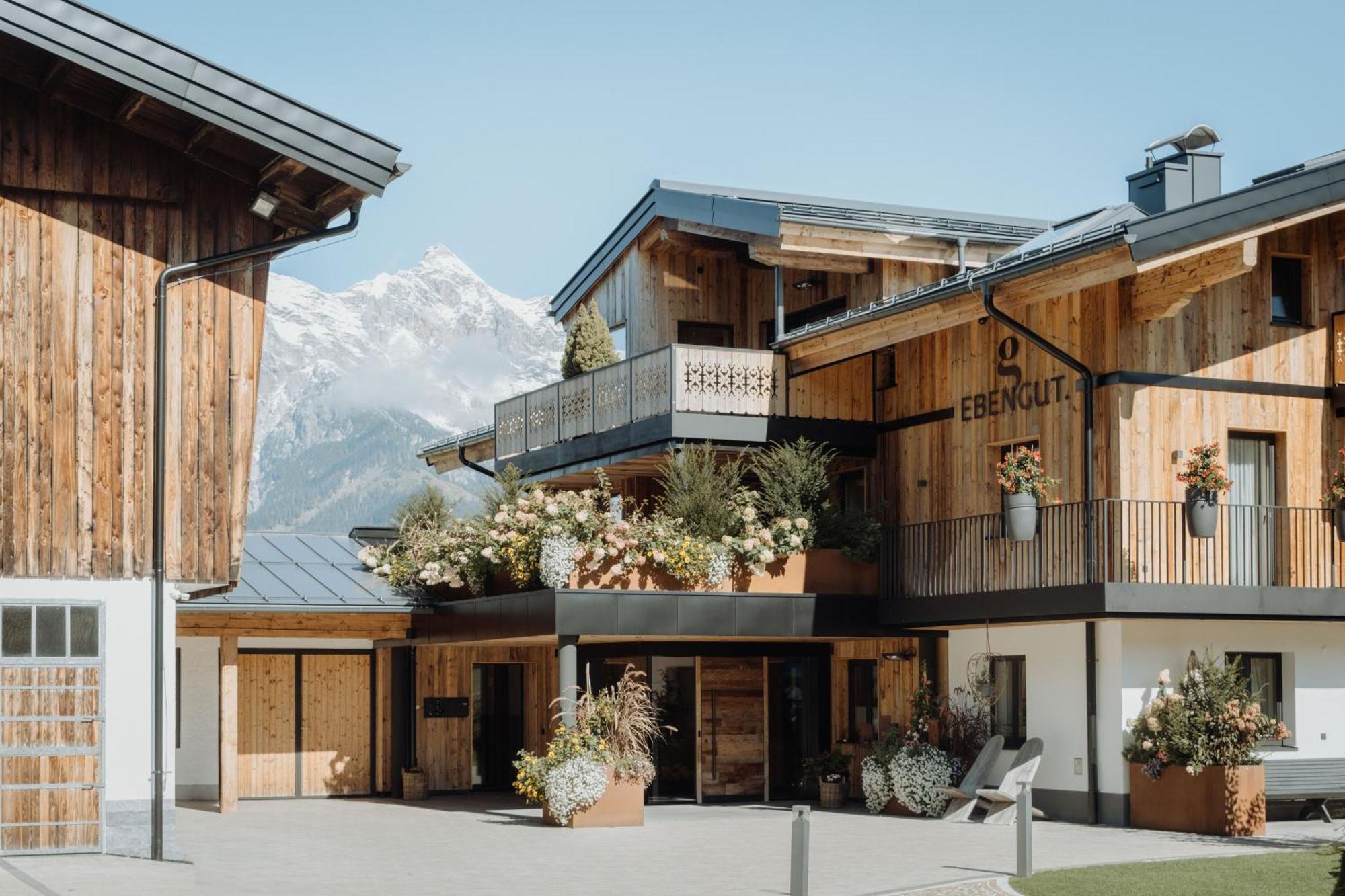 Biohof Ebengut Aparthotel Maria Alm am Steinernen Meer Exterior foto